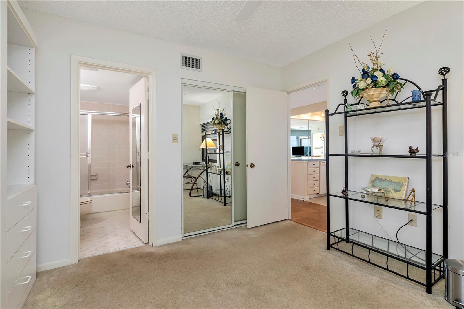 TARPON COVE CONDO - Residential