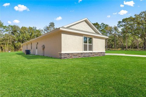 A home in DUNNELLON