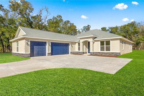 A home in DUNNELLON