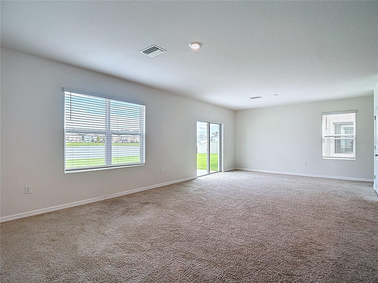 MIRADA PRCL 17-1 - Residential Lease