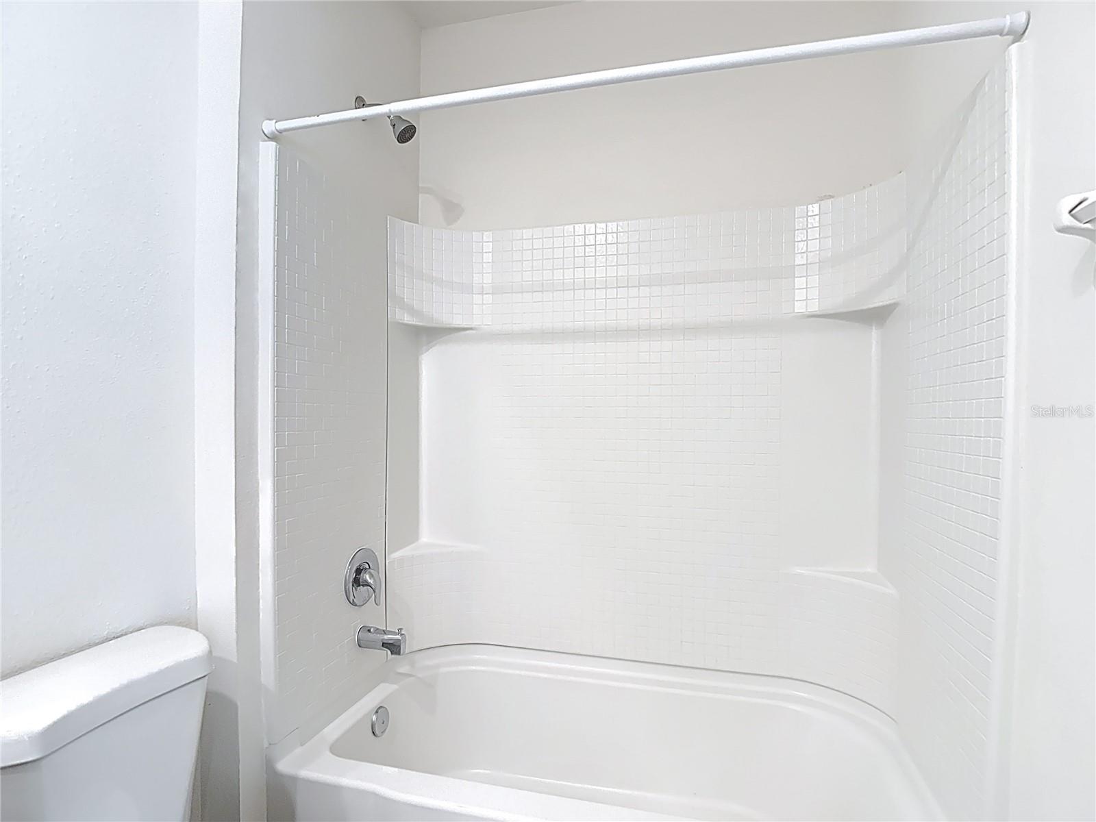 MIRADA PRCL 17-1 - Residential Lease