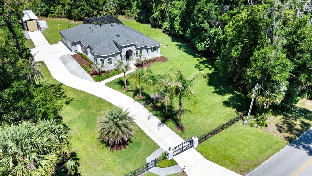 Photo of 4040 Grand Avenue, Deland, FL 32720 (MLS # V4948968)