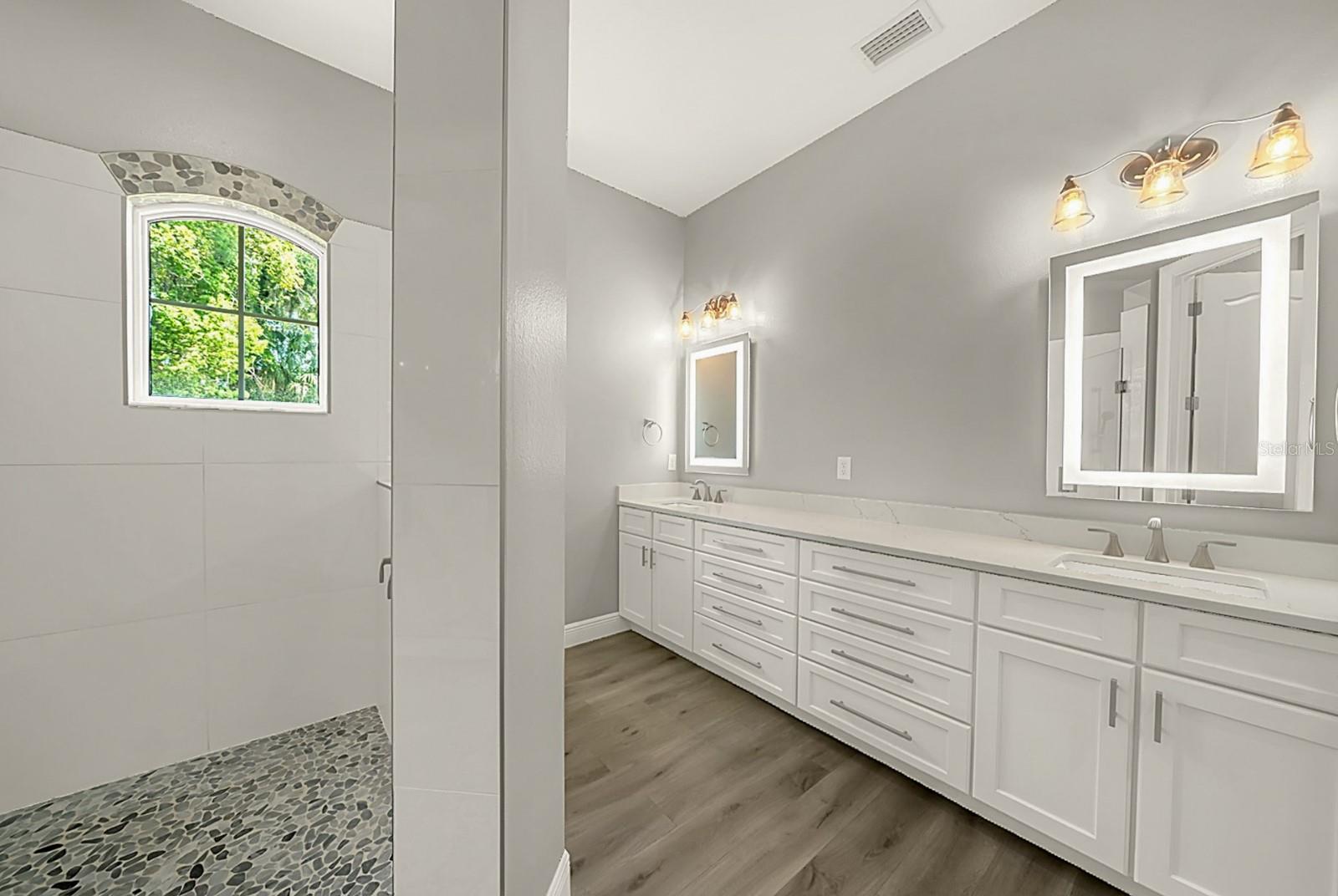 NORRIS DUPONT & GAUDRY GRANT - Residential