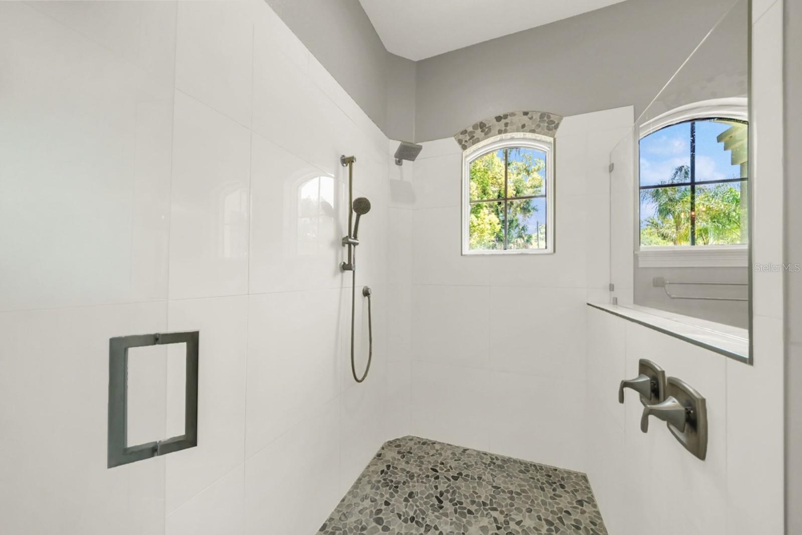 NORRIS DUPONT & GAUDRY GRANT - Residential