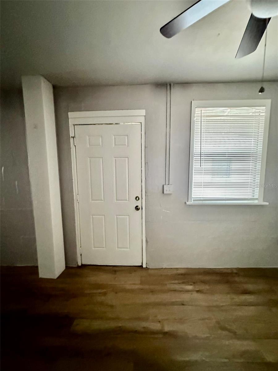 HARRIS ESTATE HARRIS LANDS REPL E 1/2 - Residential Lease