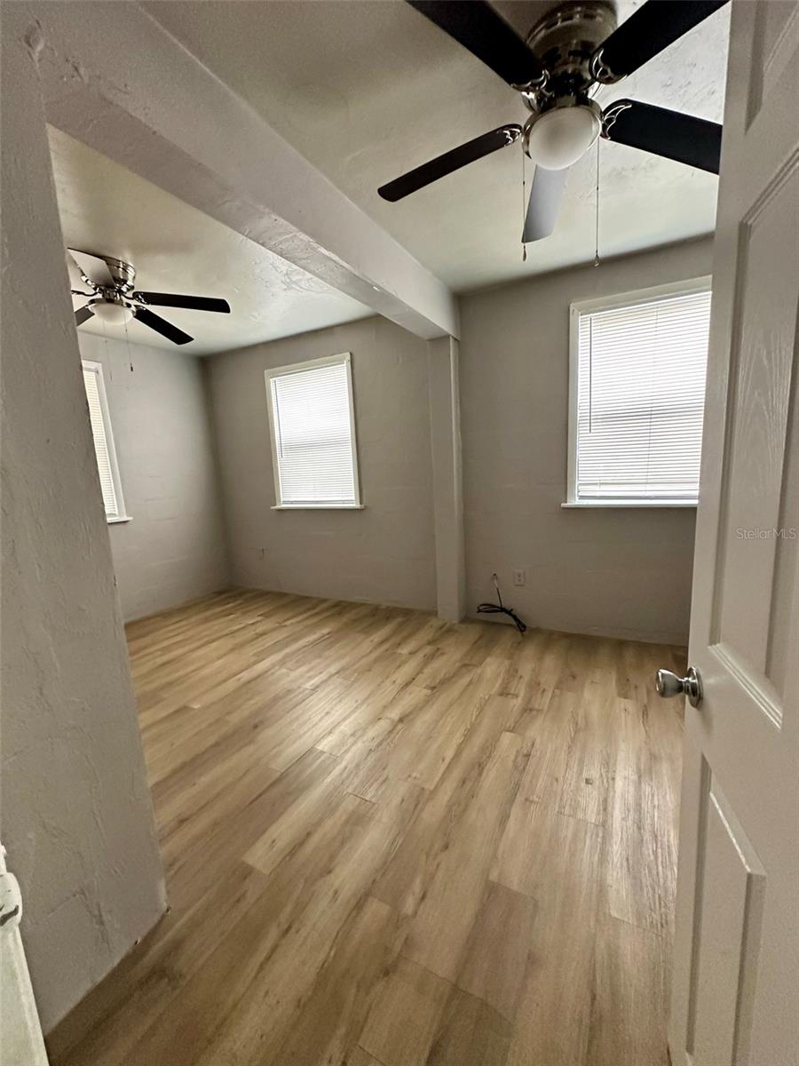 HARRIS ESTATE HARRIS LANDS REPL E 1/2 - Residential Lease