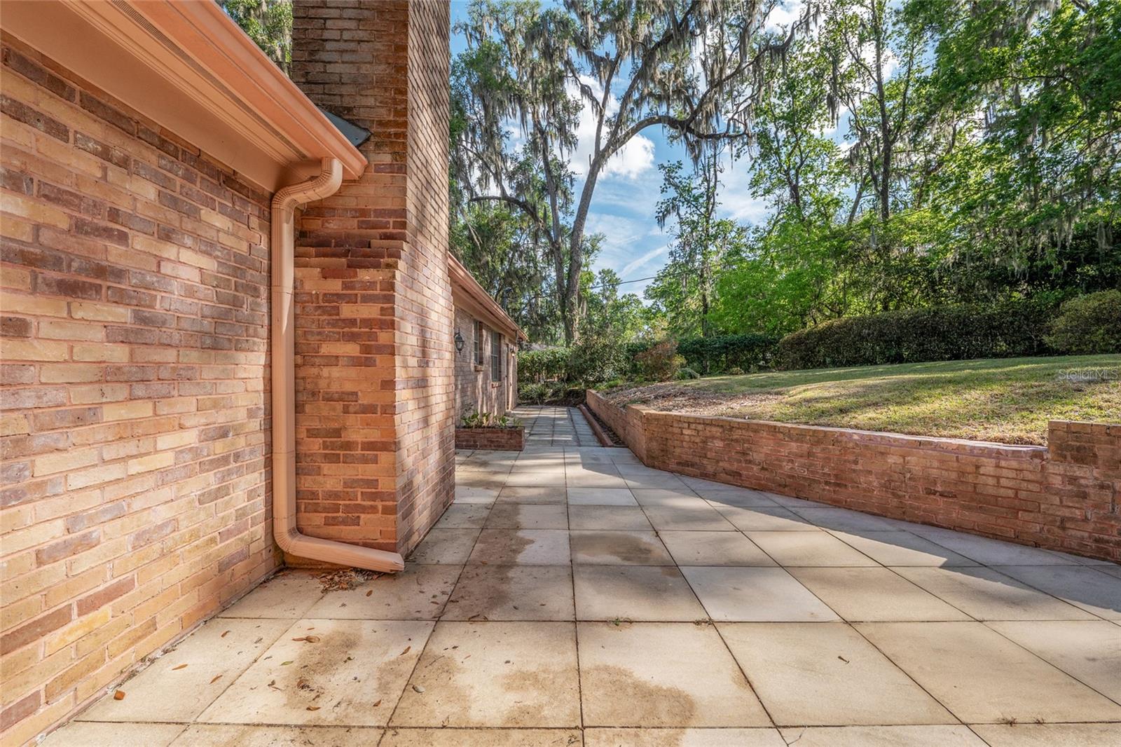 RIDGEWOOD - Residential