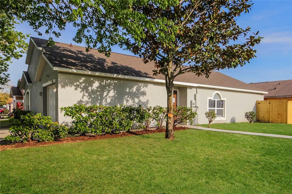 Photo of 5624 New Cambridge Road, Orlando, FL 32810 (MLS # TB8470343)