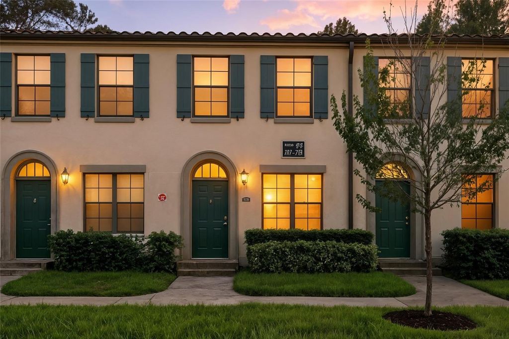 Photo of 711 Centervale Drive #711, Kissimmee, FL 34747 (MLS # O6373349)