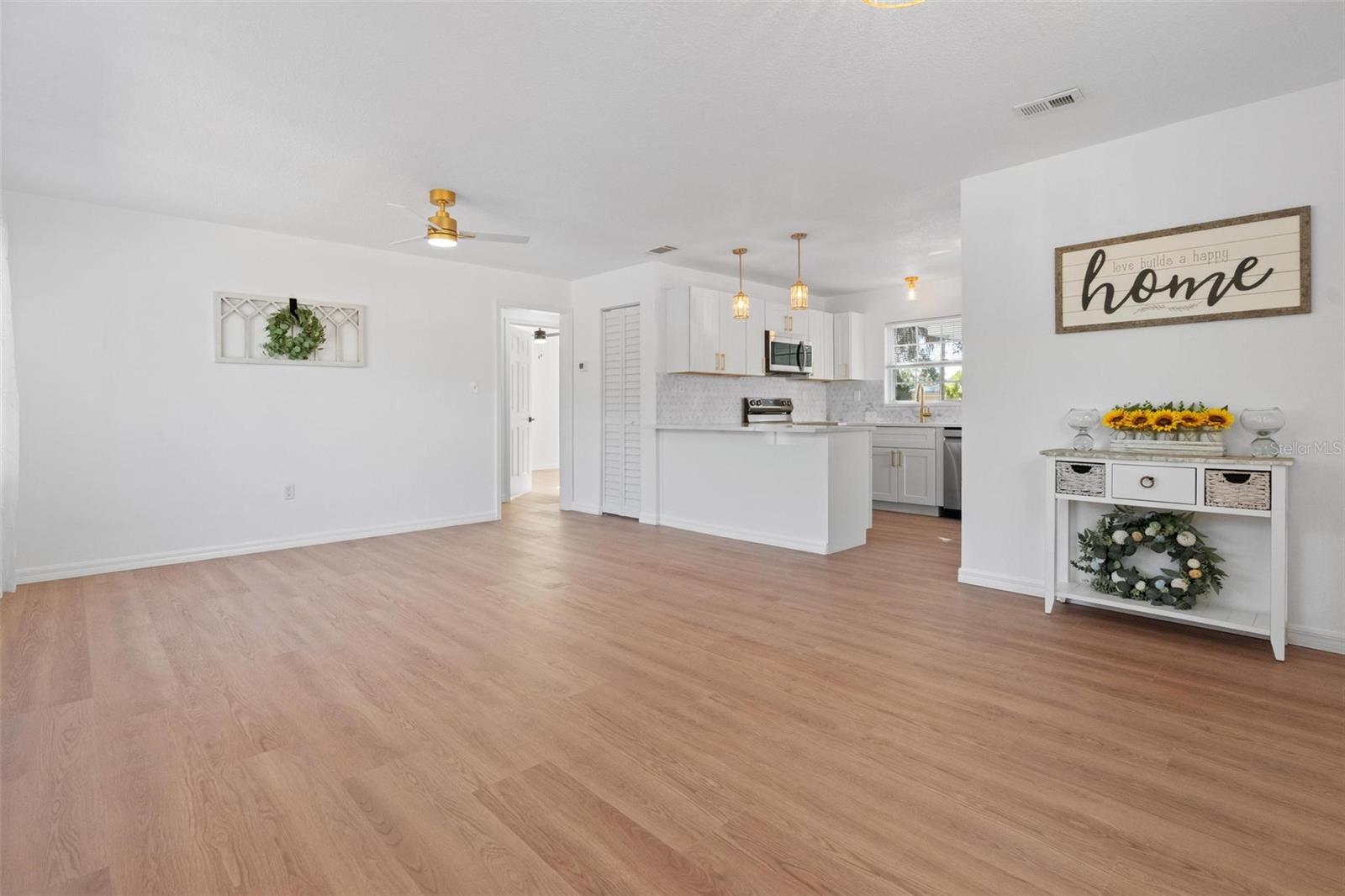 PASADENA ESTATES - Residential