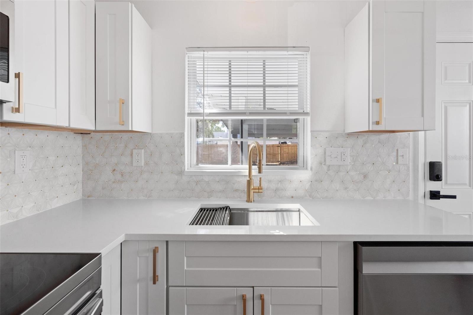 PASADENA ESTATES - Residential