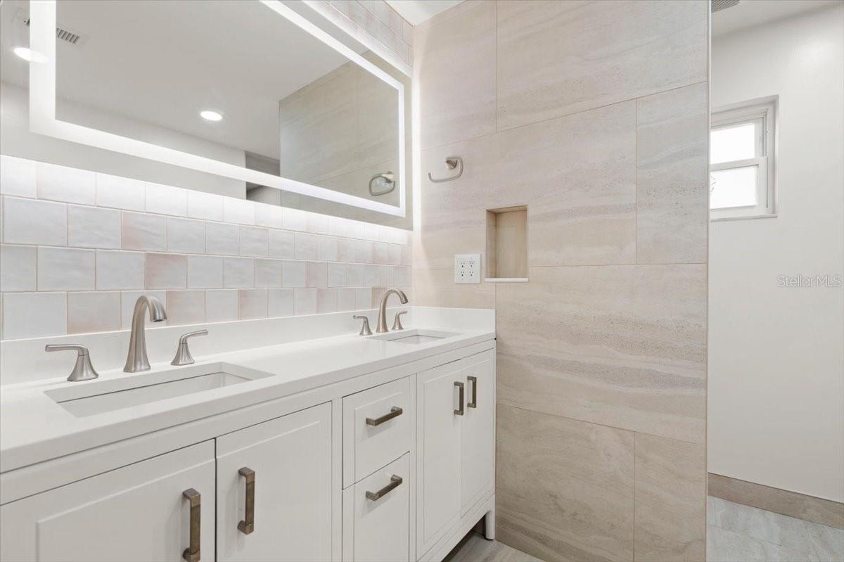 EL PINO PARQUE - Residential