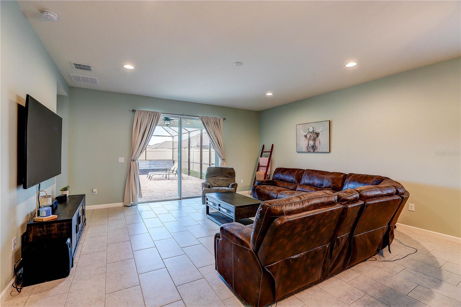 MEADOWGROVE - Residential