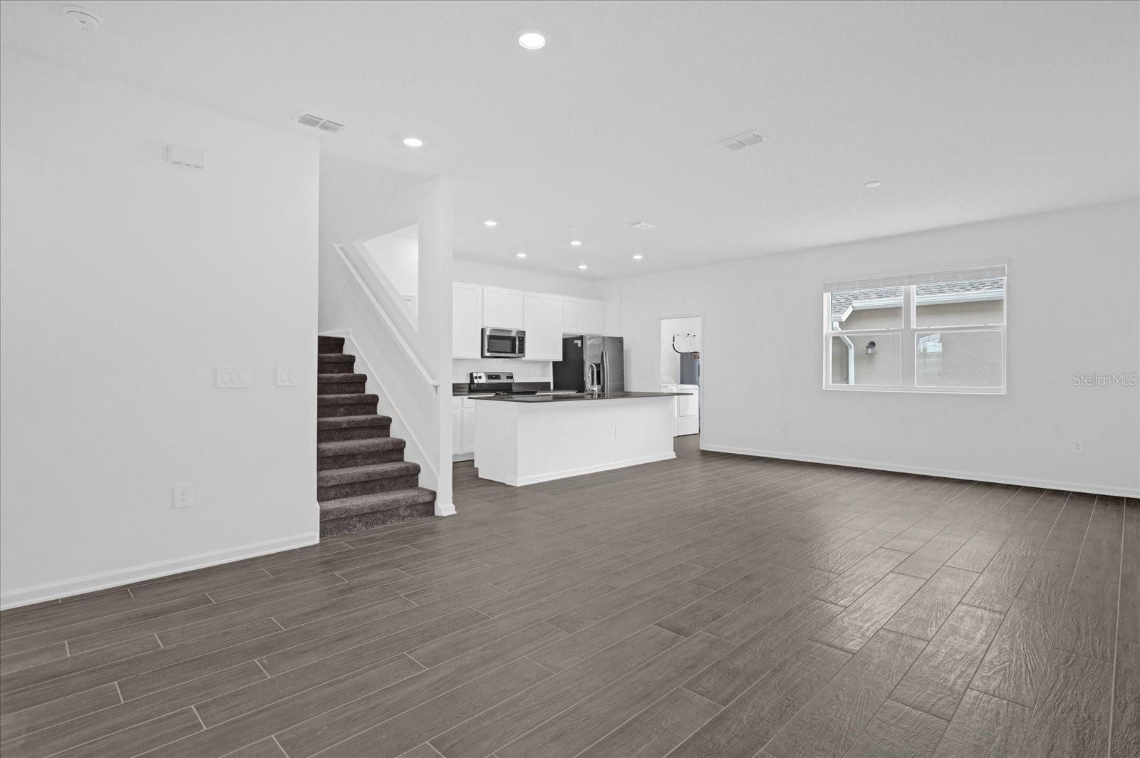 STOREY GROVE - Residential Lease