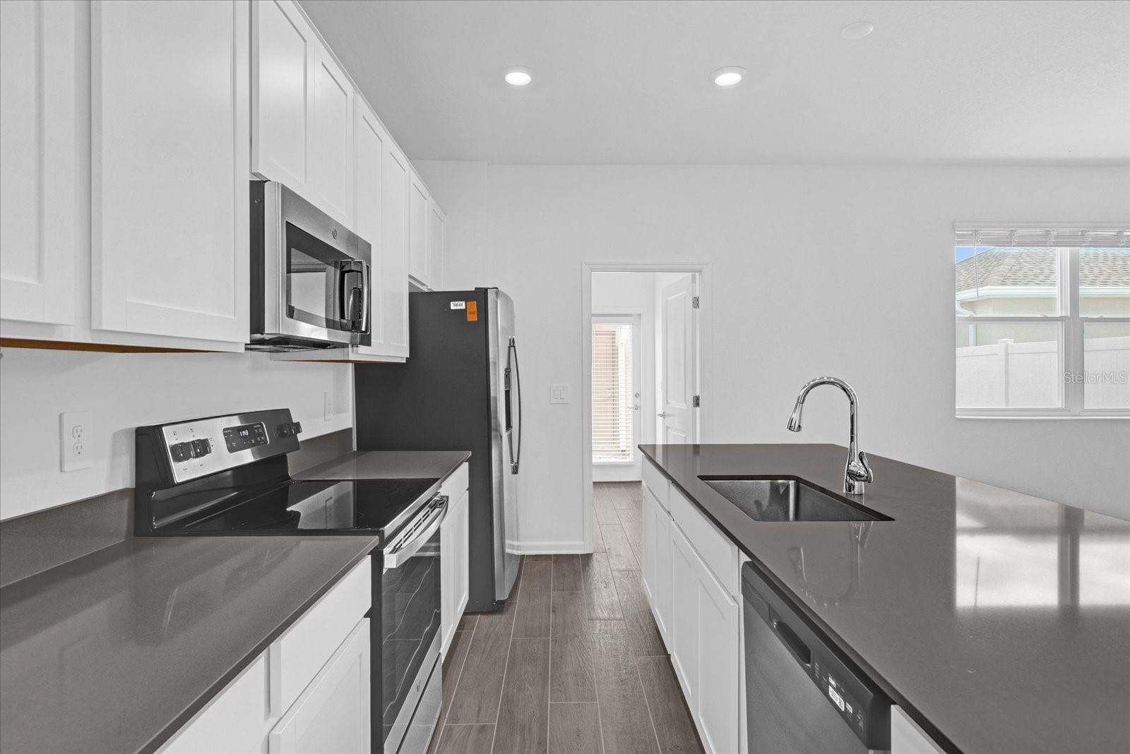 STOREY GROVE - Residential Lease