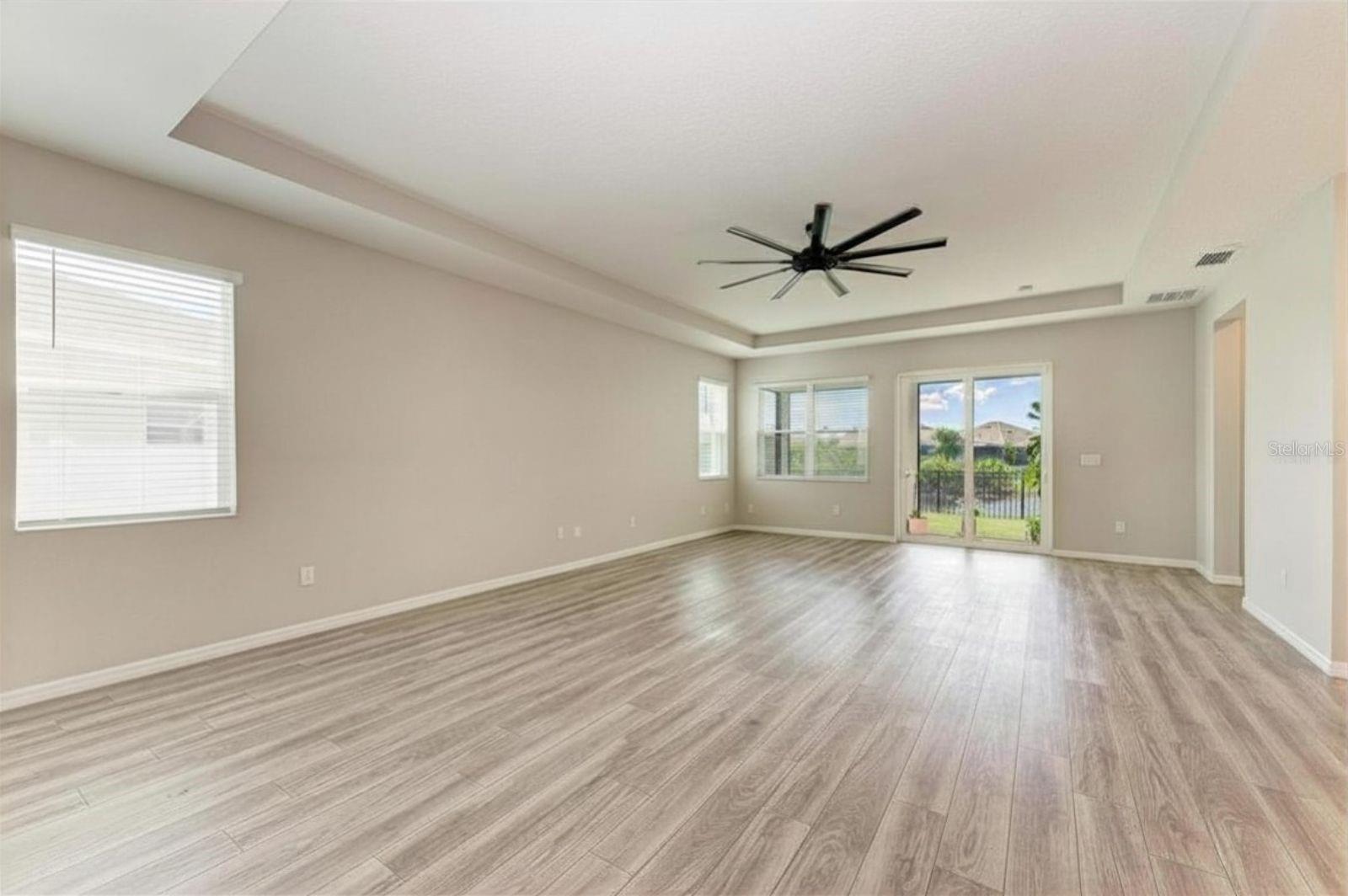 GRADY POINTE - Residential