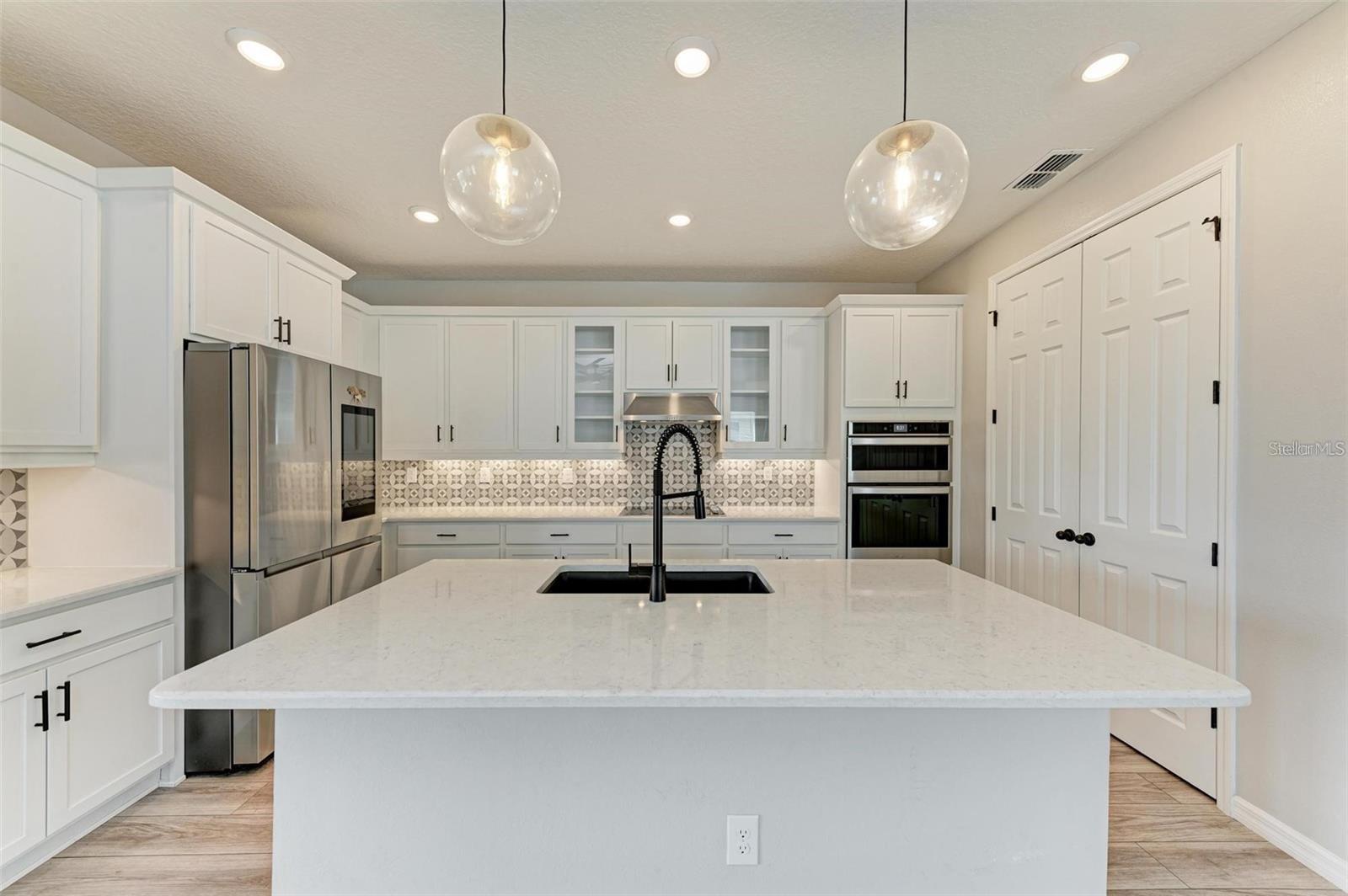 GRADY POINTE - Residential