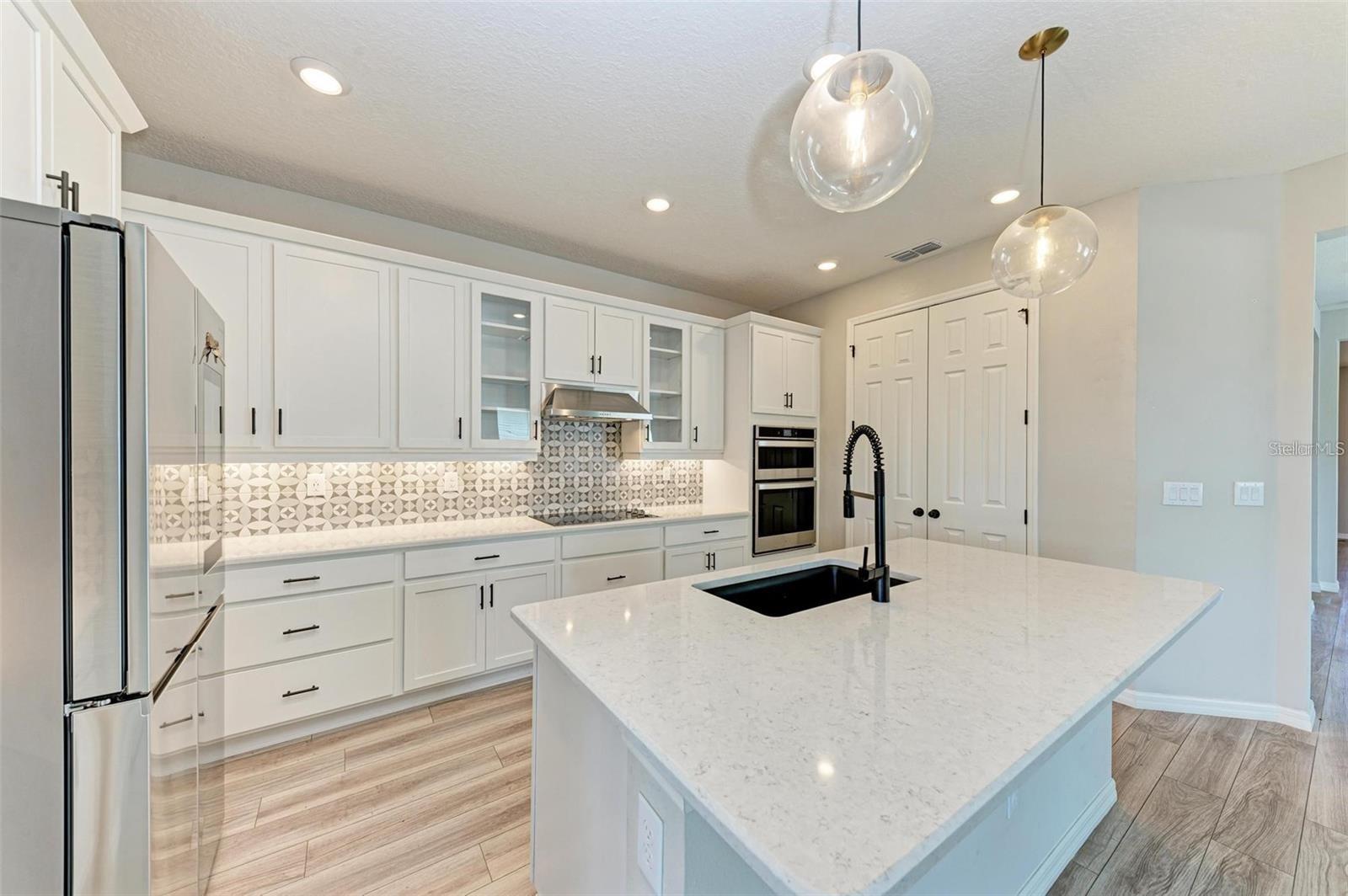 GRADY POINTE - Residential