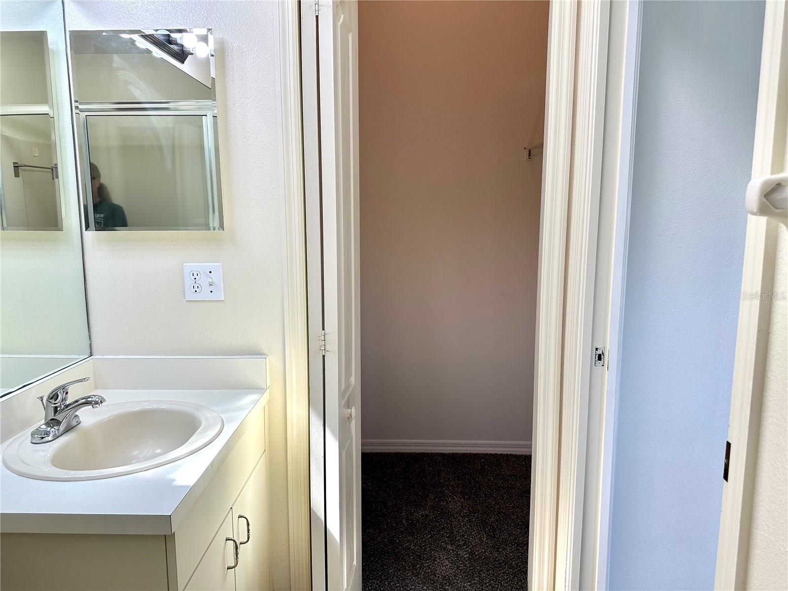 FOX RIDGE - Residential Lease