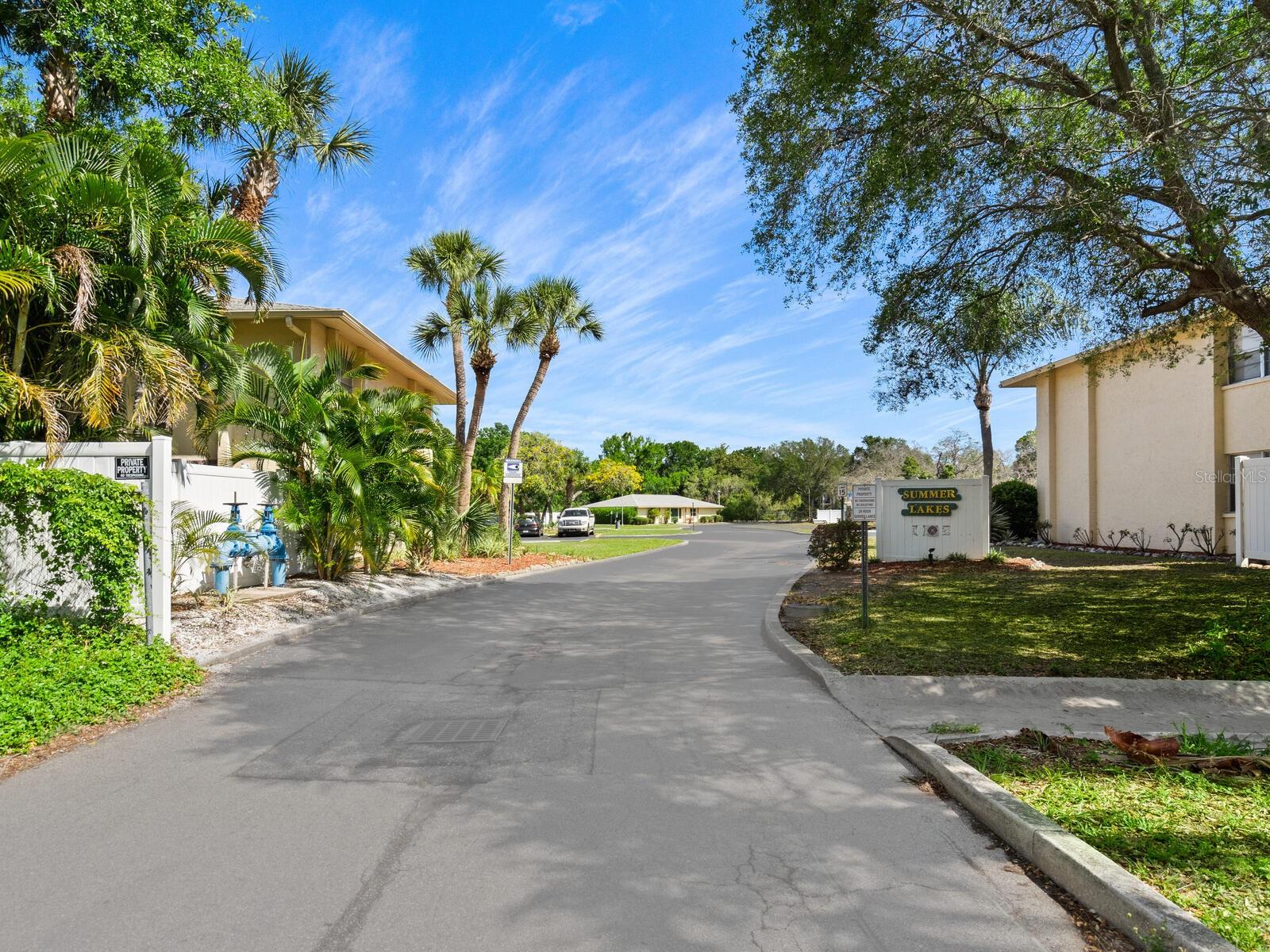 SUMMER LAKES - Residential