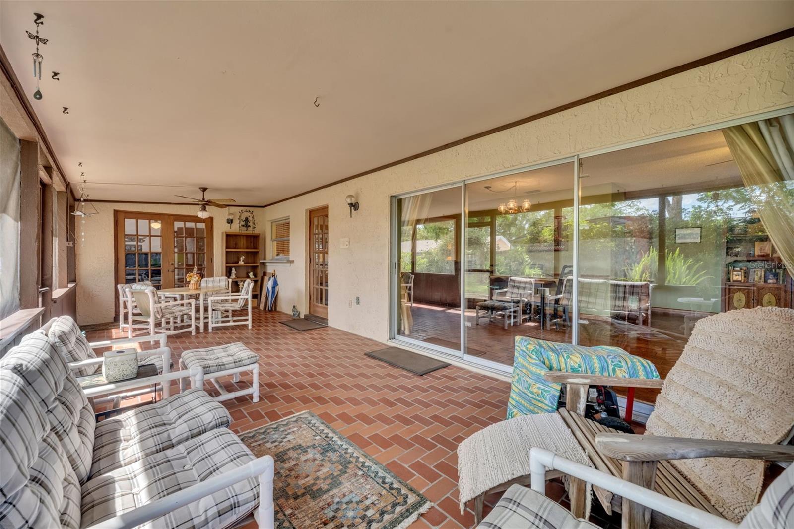 WOODSIDE VILLAGE - Residential
