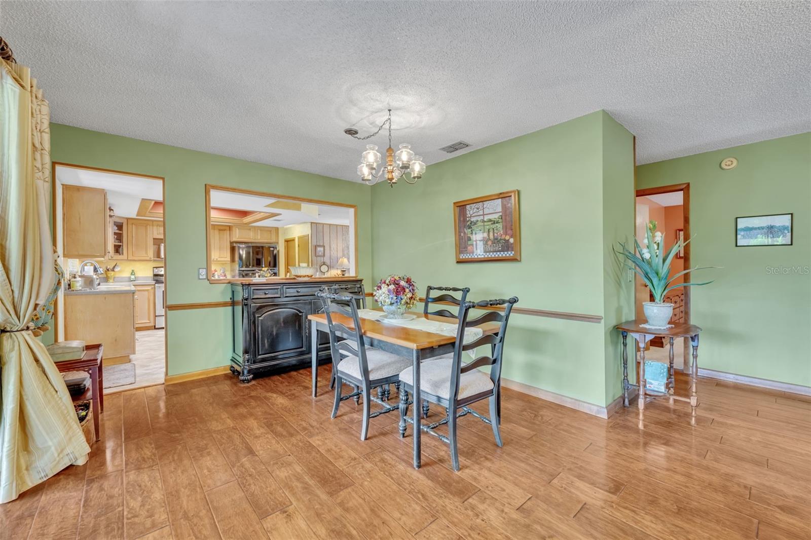 WOODSIDE VILLAGE - Residential