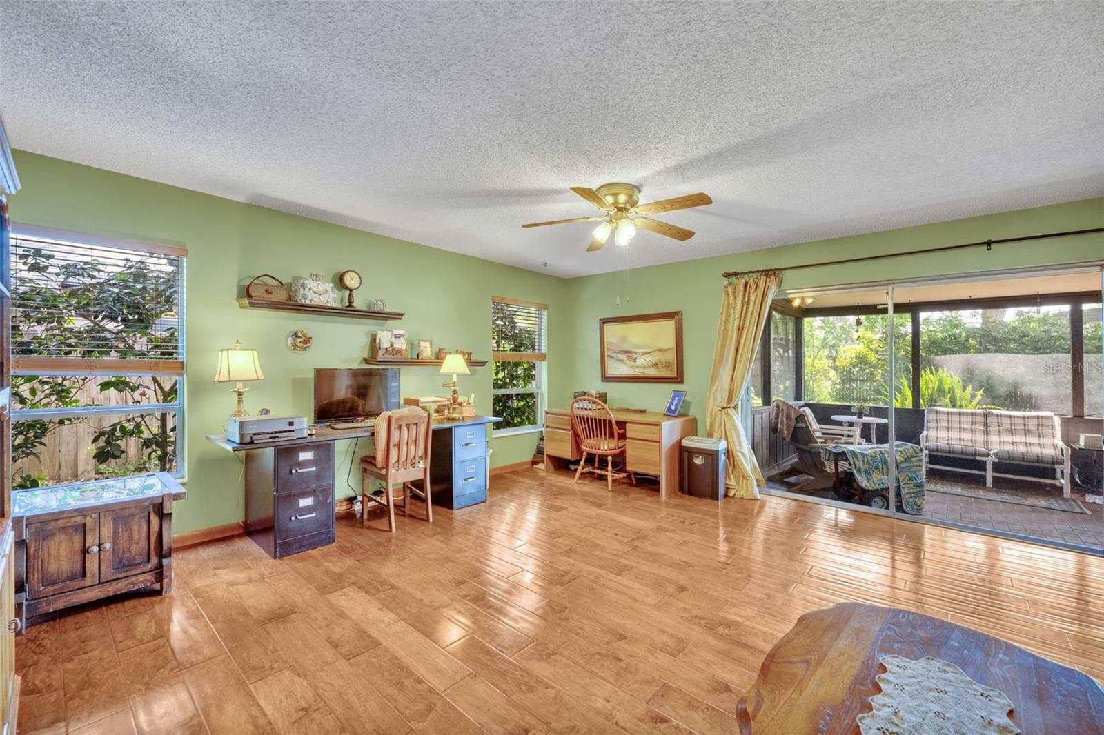 WOODSIDE VILLAGE - Residential