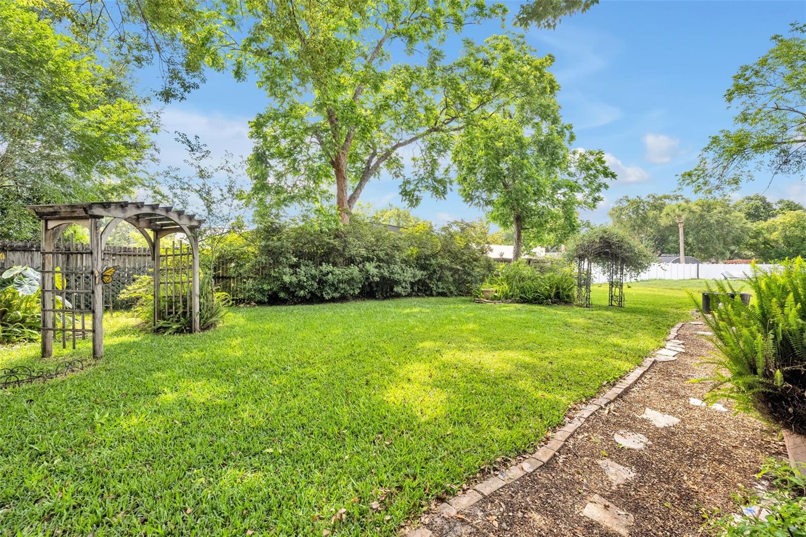 WOODSIDE VILLAGE - Residential