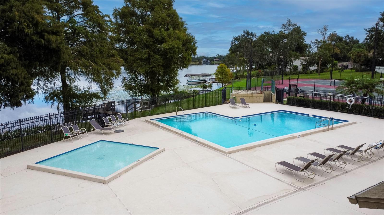 WOODSIDE VILLAGE - Residential