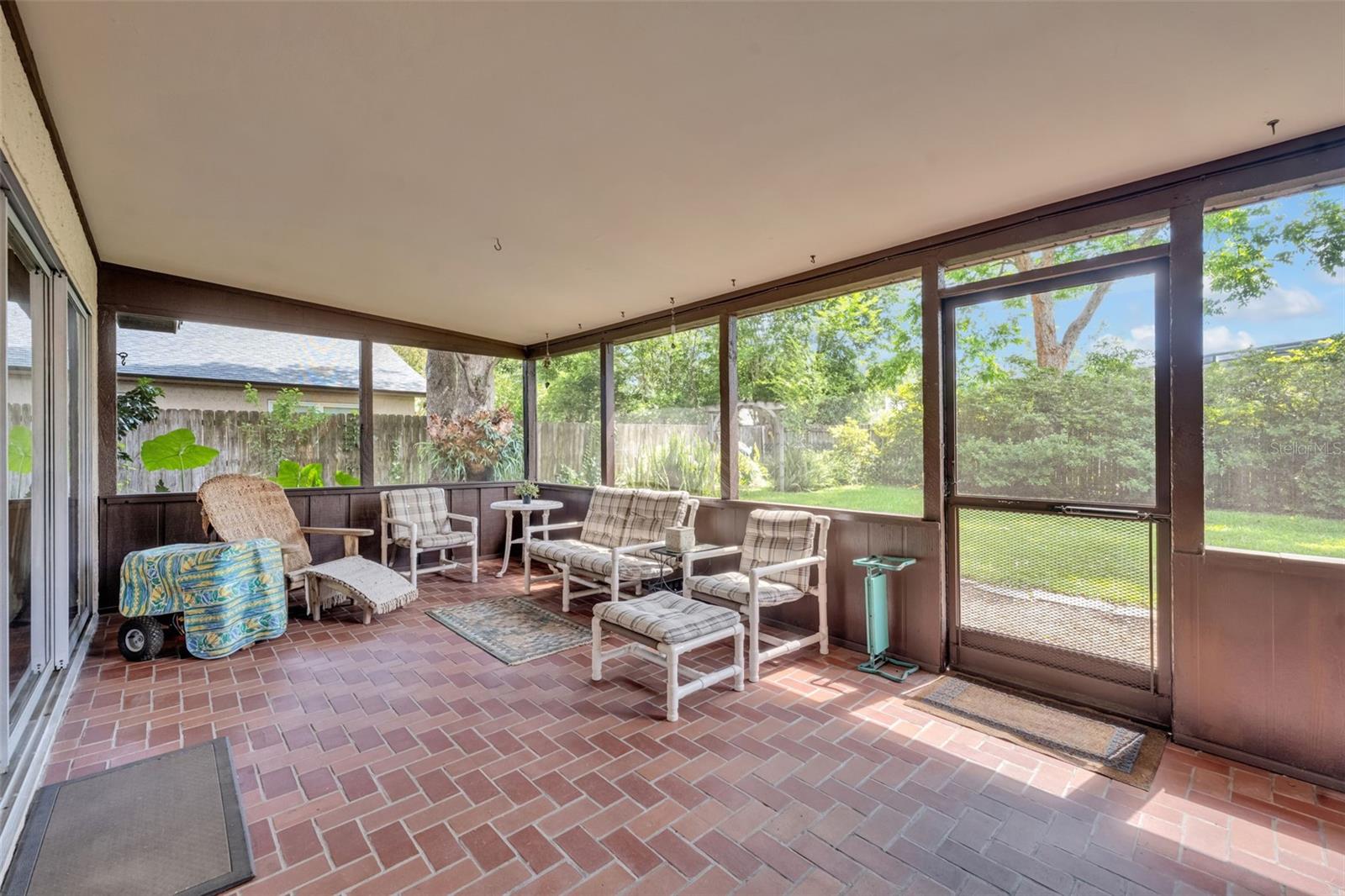 WOODSIDE VILLAGE - Residential