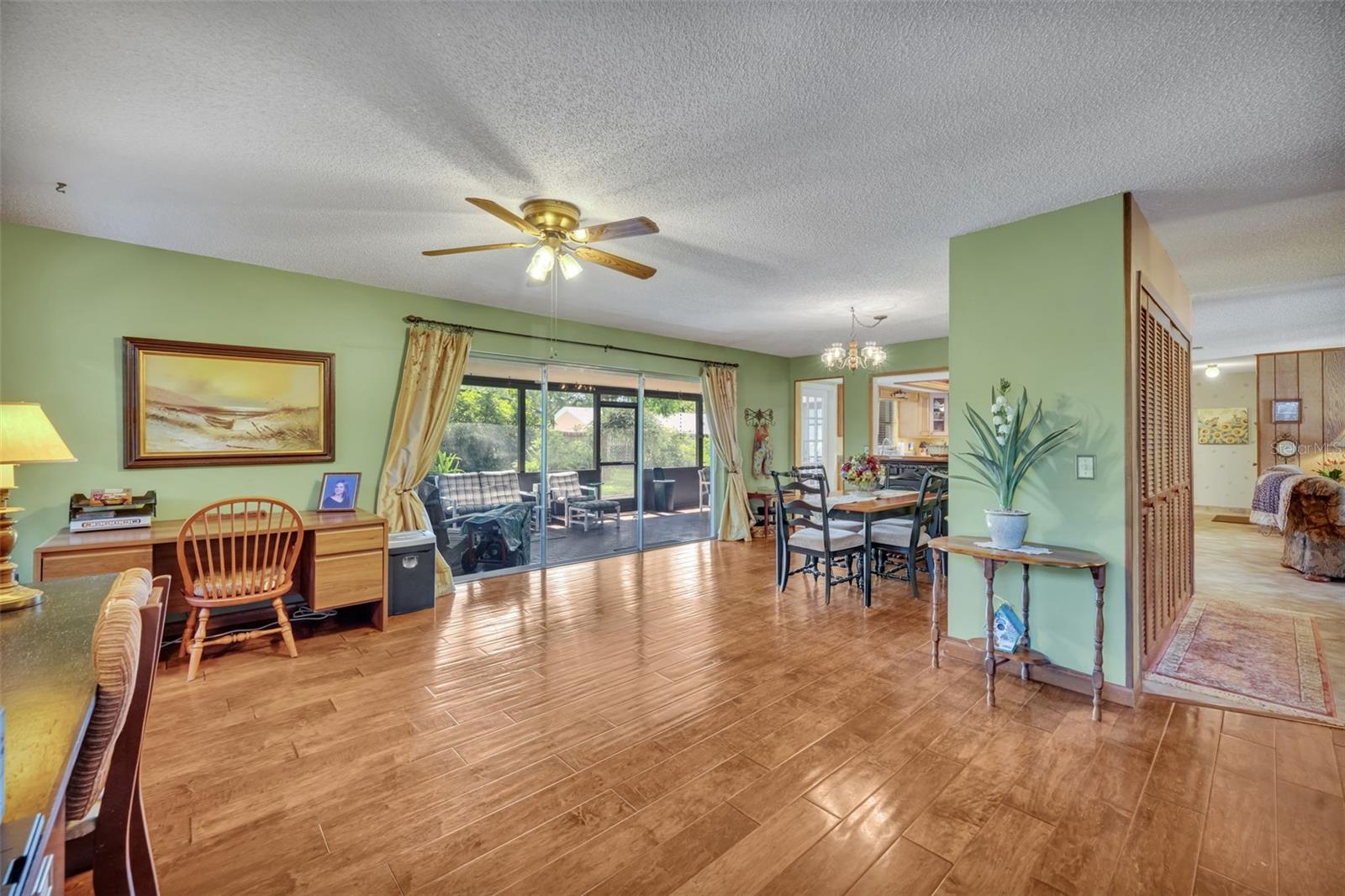 WOODSIDE VILLAGE - Residential