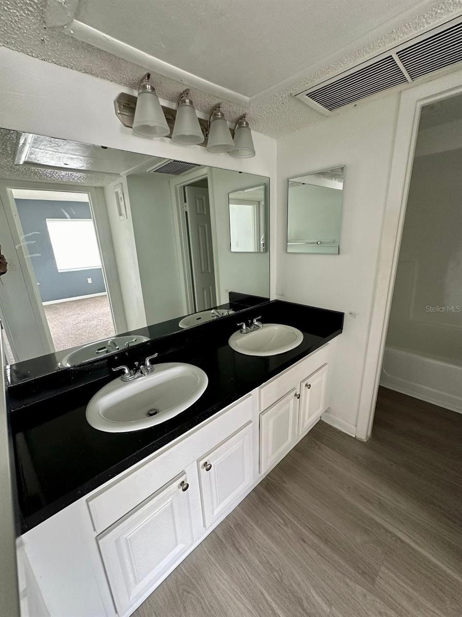 WINDMILL POINT CONDO - Residential Lease