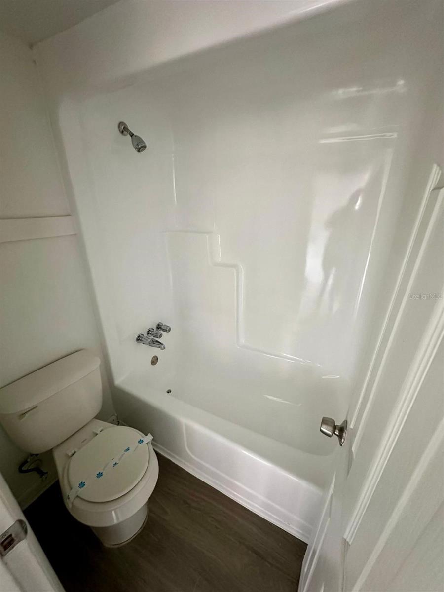 WINDMILL POINT CONDO - Residential Lease