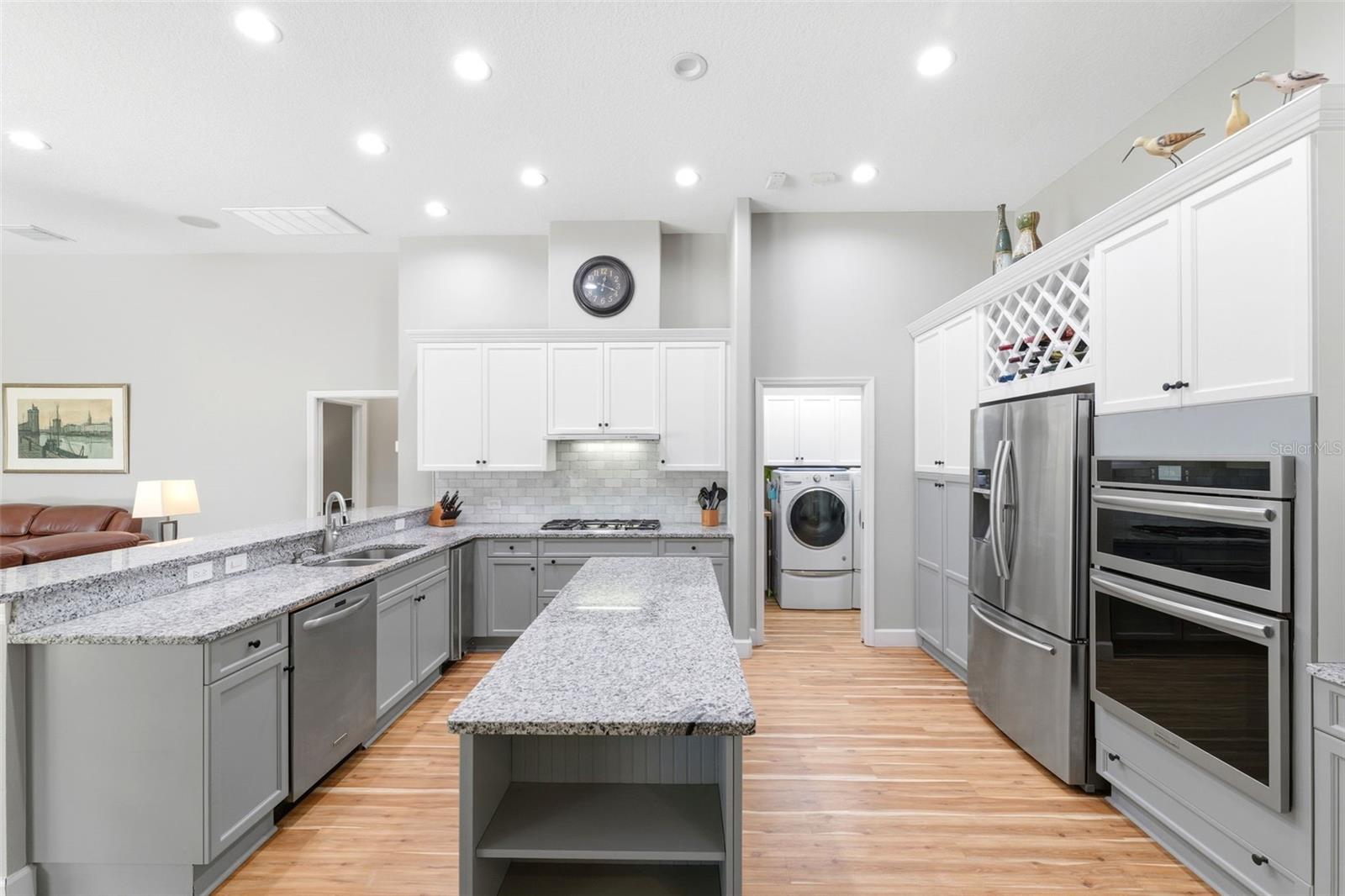 WELLINGTON MANOR PHASE 2 - Residential