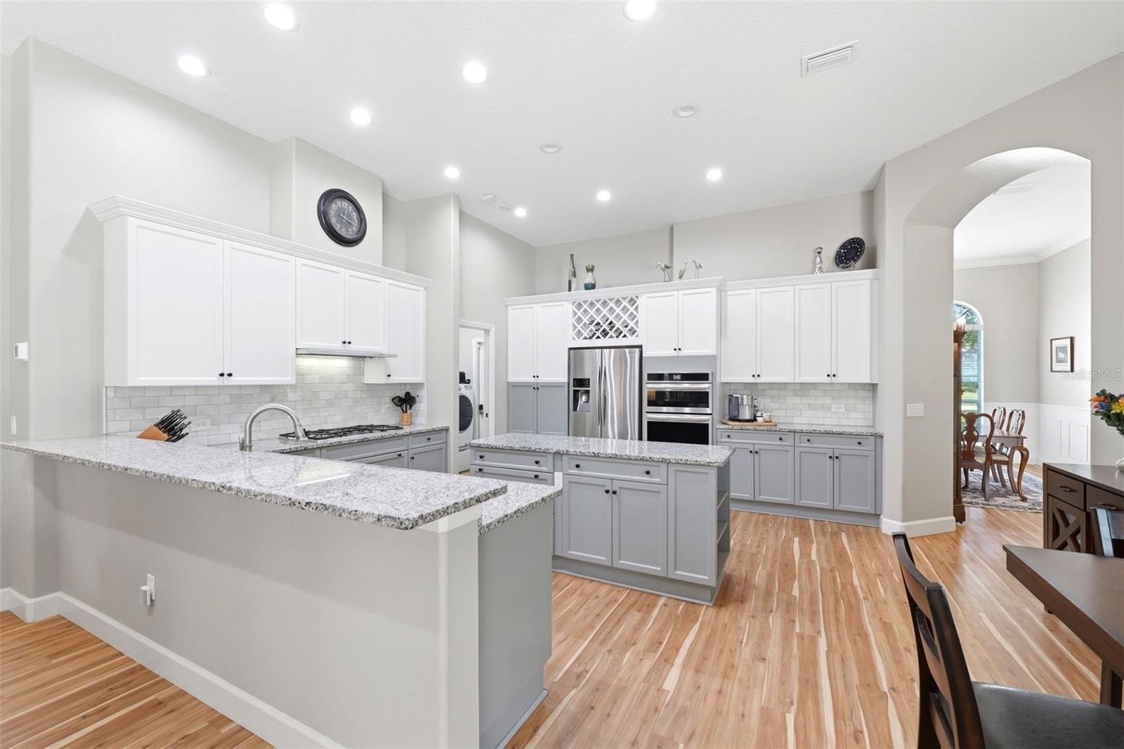 WELLINGTON MANOR PHASE 2 - Residential