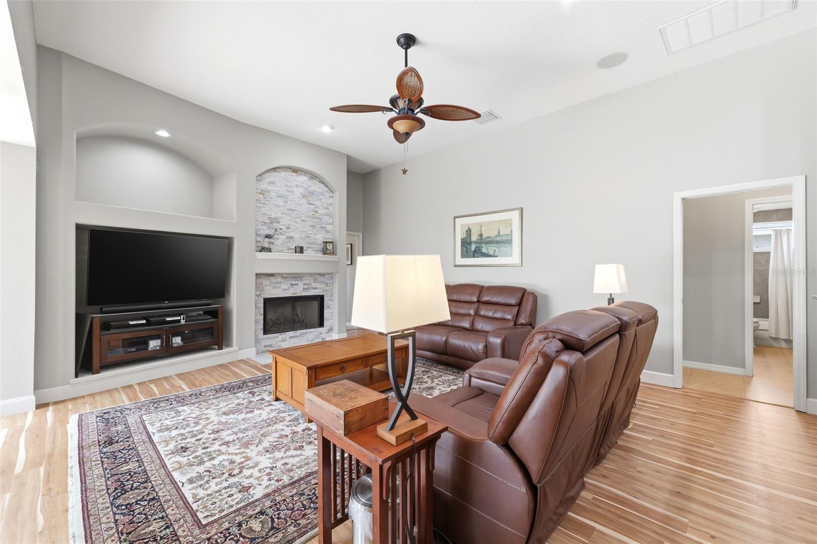 WELLINGTON MANOR PHASE 2 - Residential