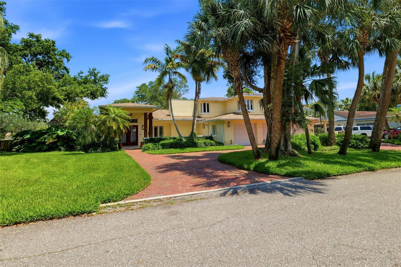 BAHAMA BEACH REP - Residential