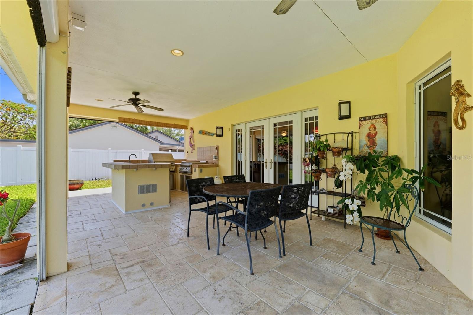 BAHAMA BEACH REP - Residential