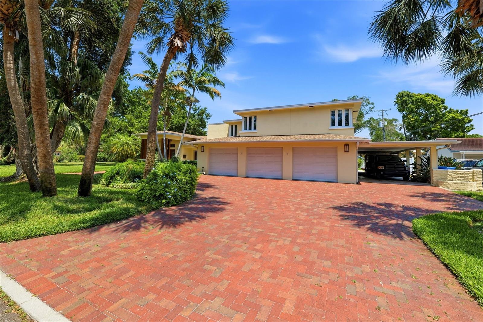 BAHAMA BEACH REP - Residential