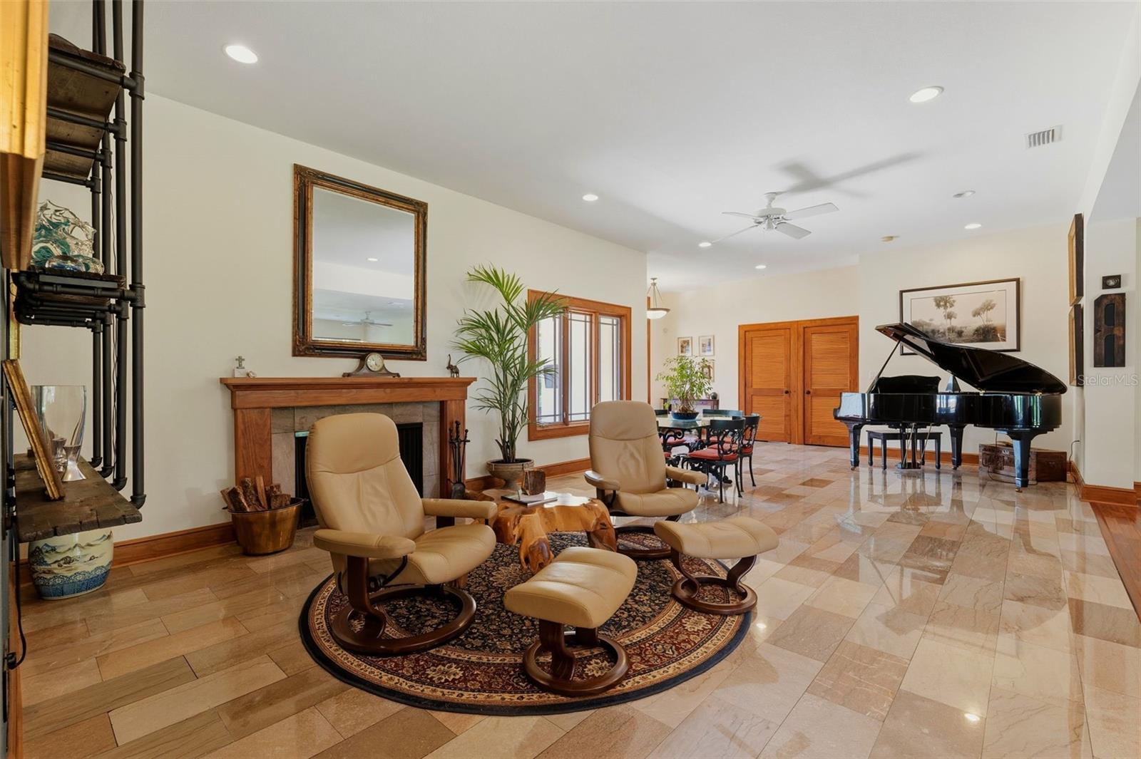 BAHAMA BEACH REP - Residential