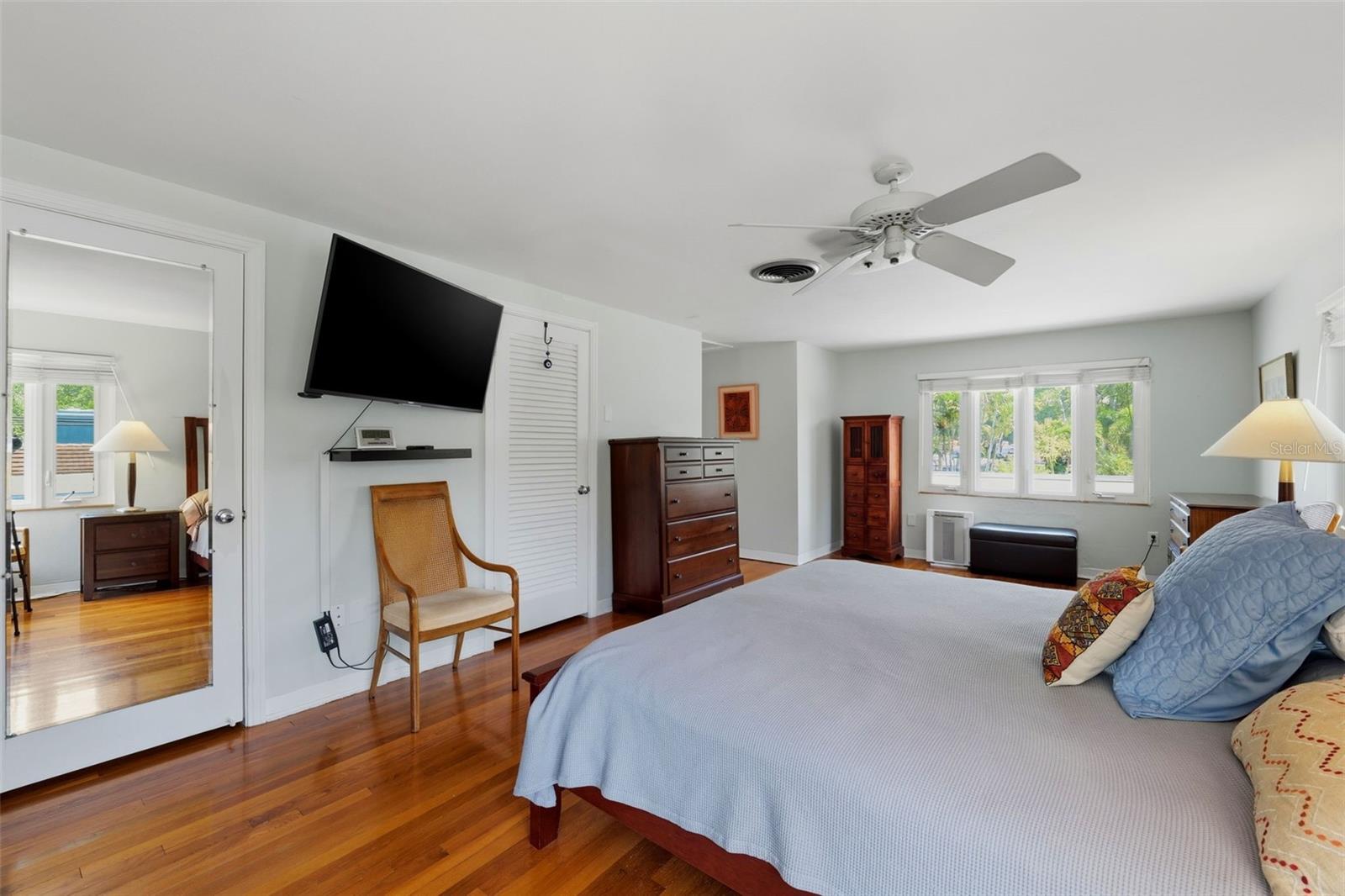 BAHAMA BEACH REP - Residential