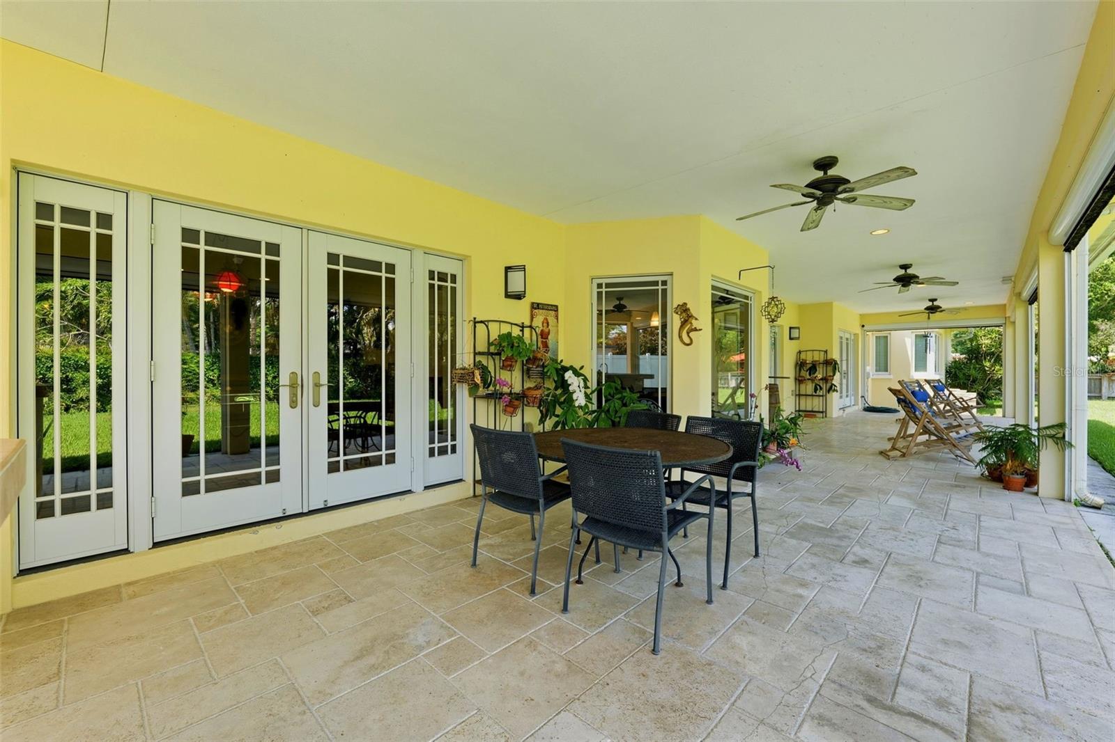 BAHAMA BEACH REP - Residential