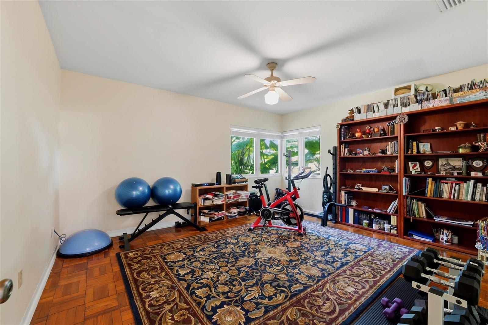 BAHAMA BEACH REP - Residential