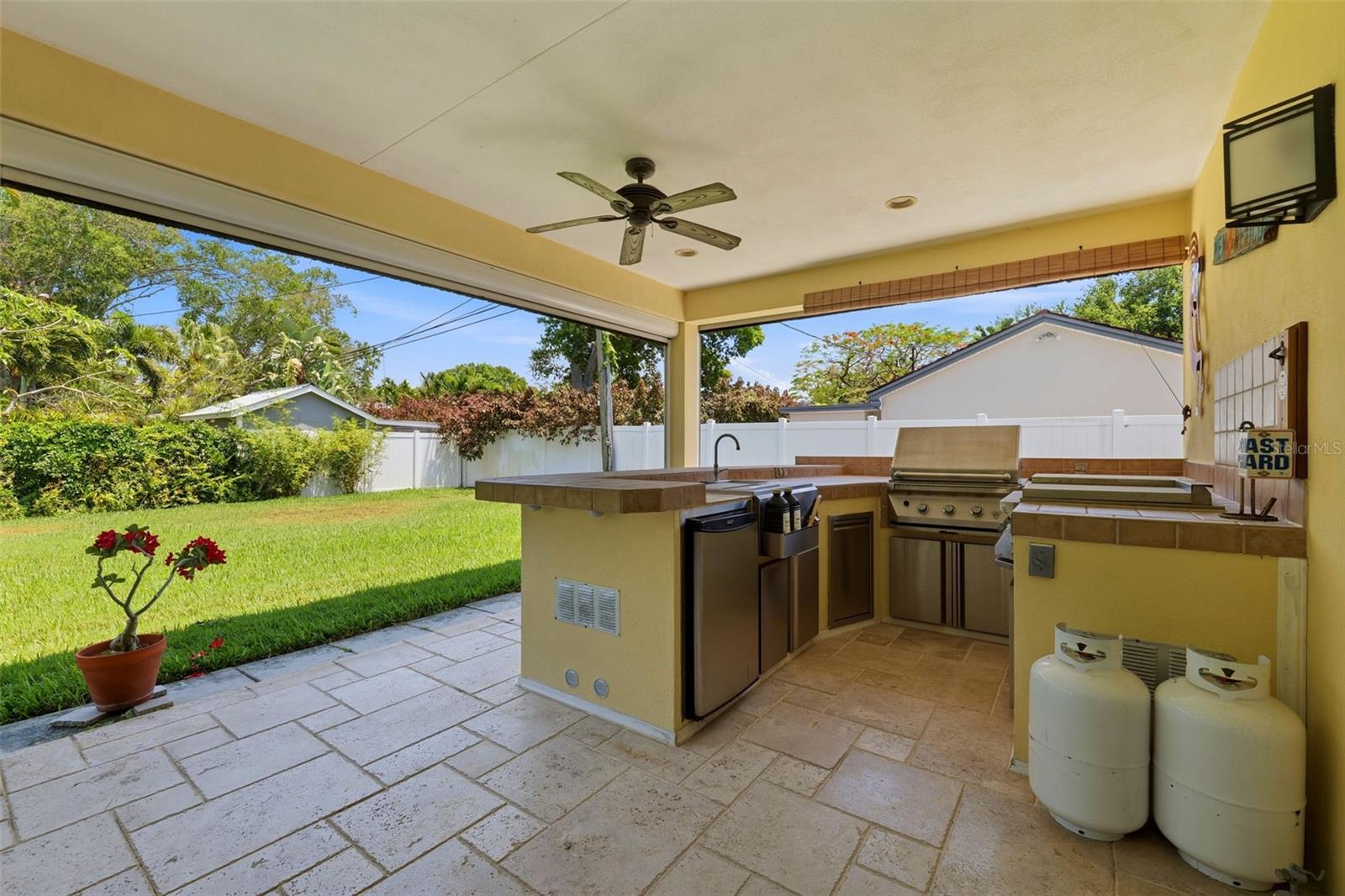 BAHAMA BEACH REP - Residential