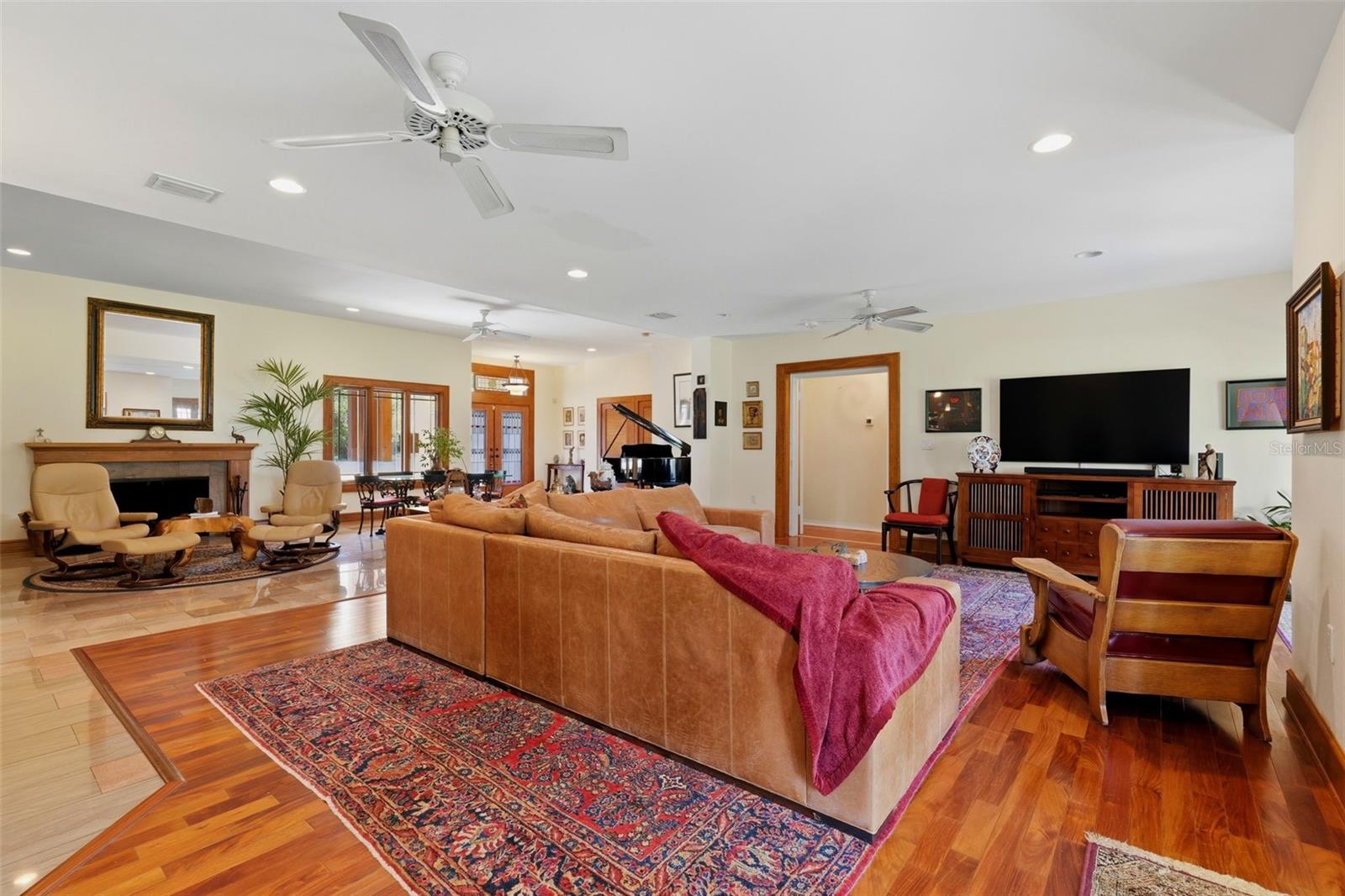 BAHAMA BEACH REP - Residential