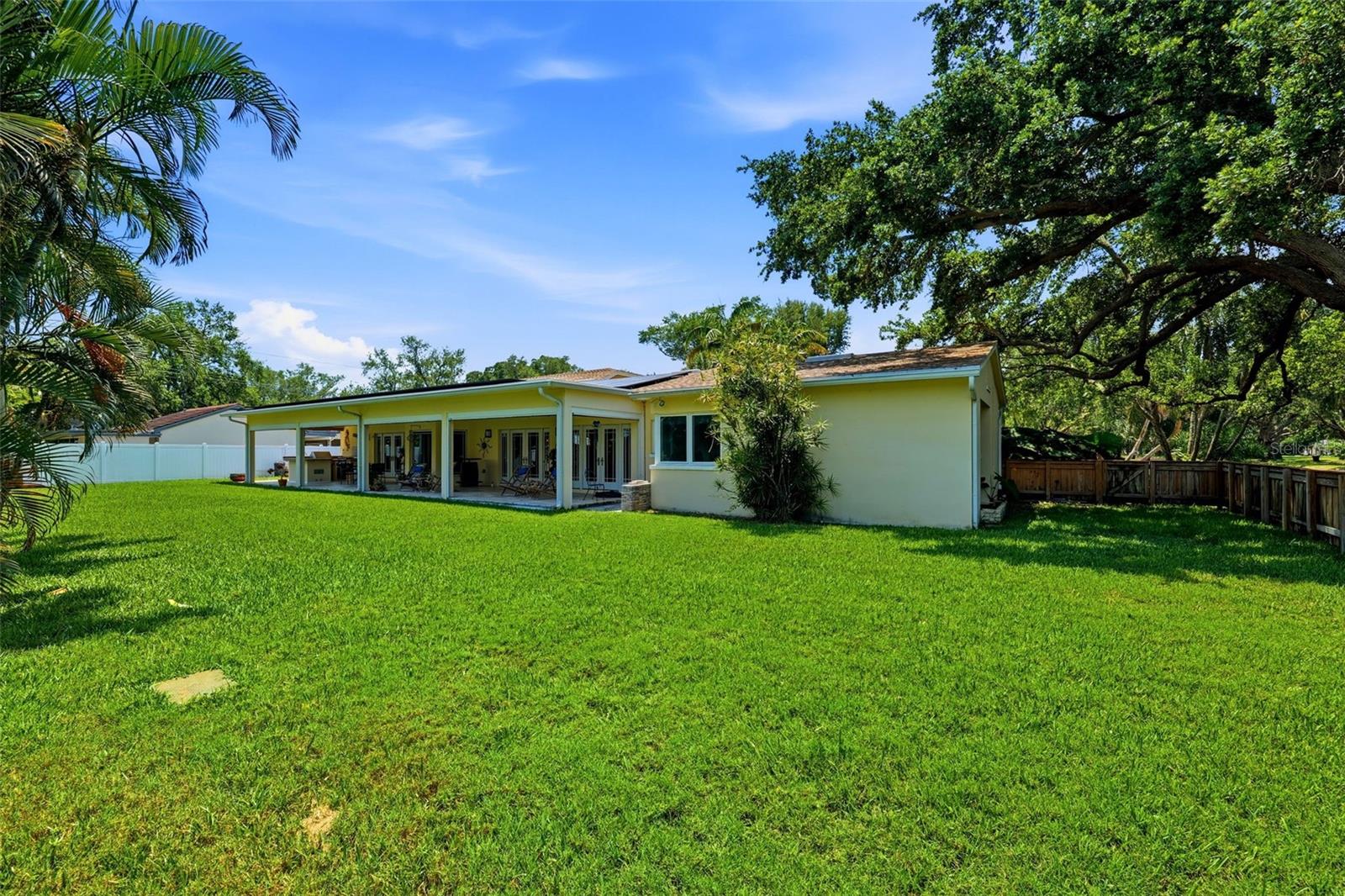 BAHAMA BEACH REP - Residential