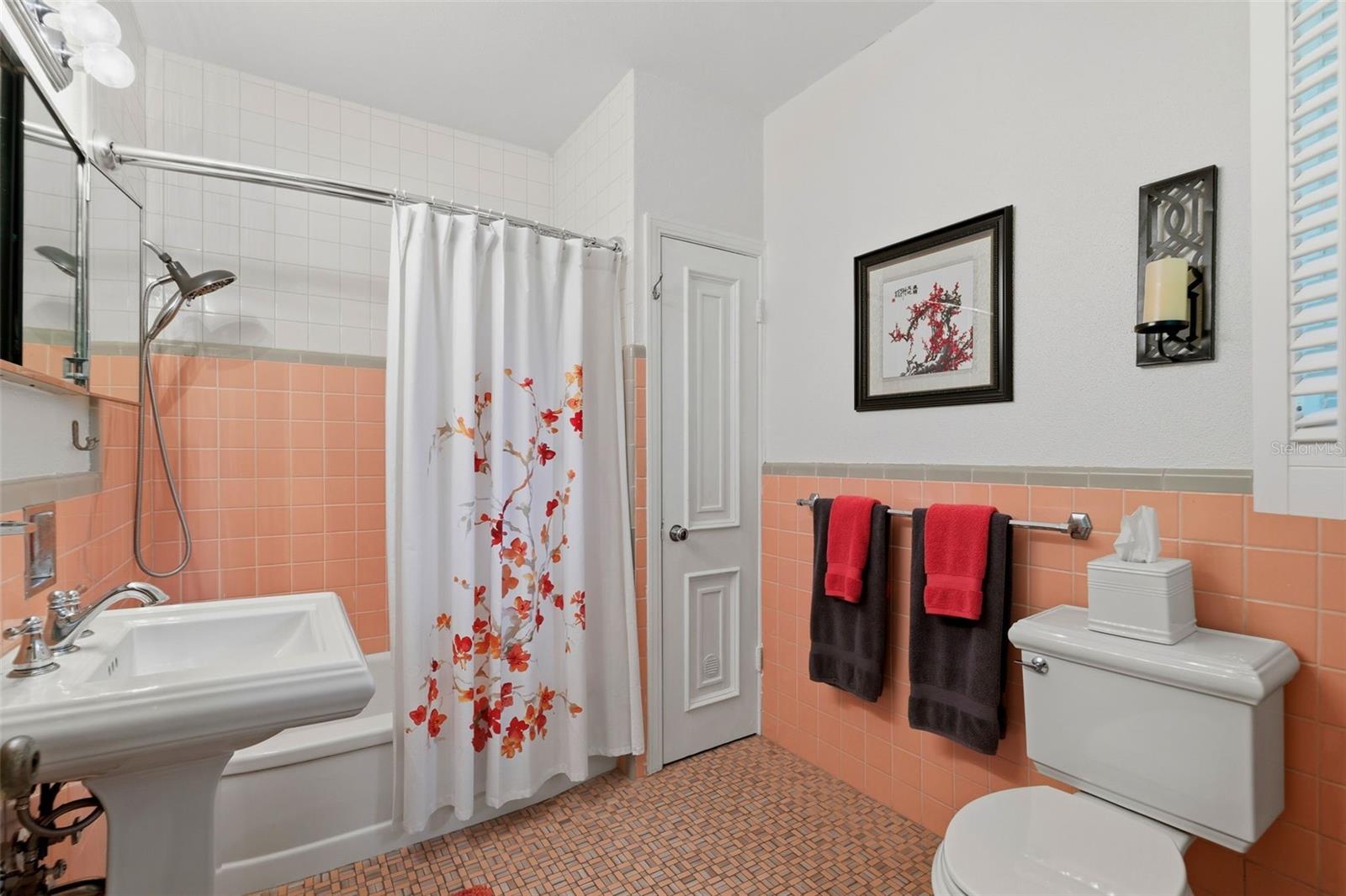 BAHAMA BEACH REP - Residential