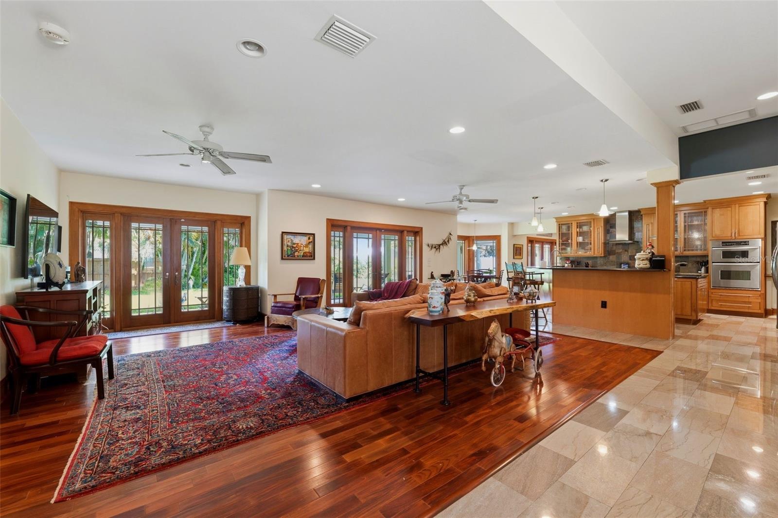 BAHAMA BEACH REP - Residential