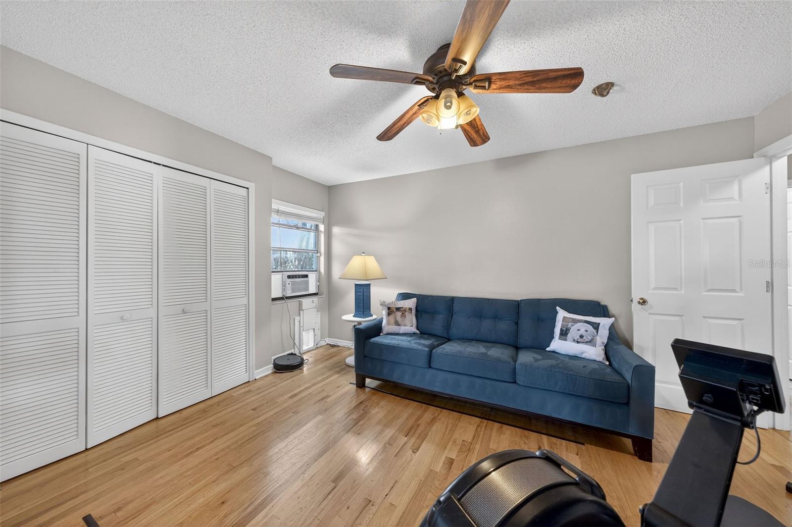 PALM TERRACE - Residential