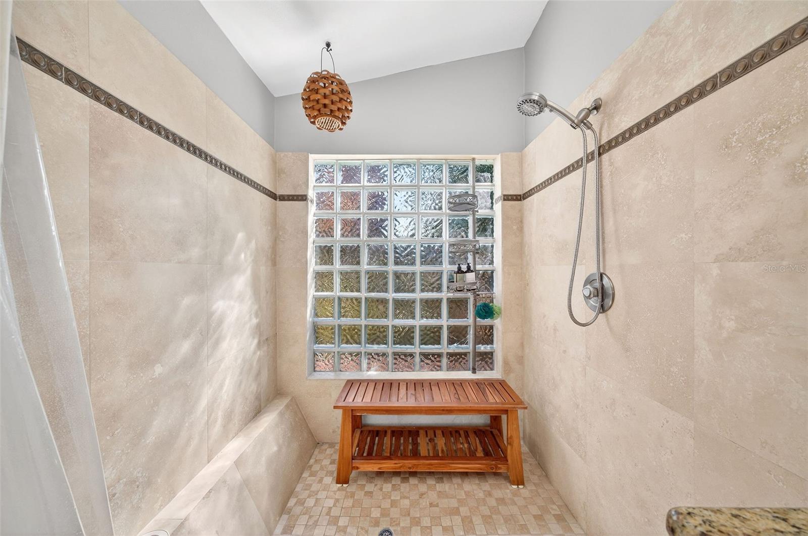 PALM TERRACE - Residential